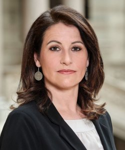 Dr. Sandra Agnoli
