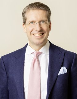 Mag. Florian Laszlo